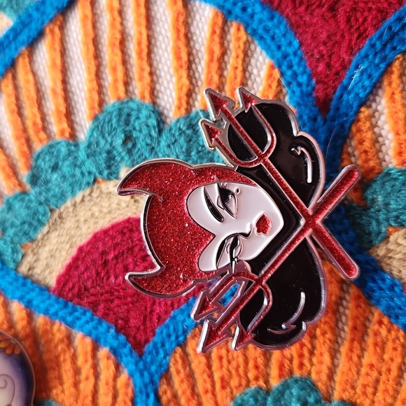 set of 3 retro pins - Picture 5 of 7